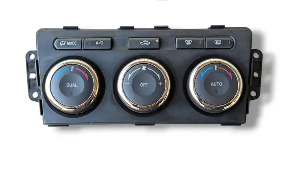 Mazda 6 Air conditioning/heating control unit T1013520UC GDN361190A
