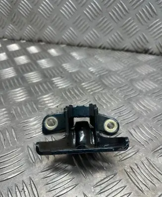 Opel Zafira C Rear door upper hinge