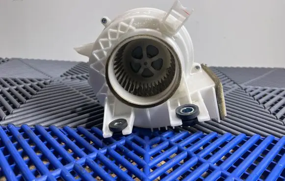 Lexus CT 200H Hybrid/electric vehicle battery fan G923076010