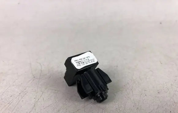 Audi e-tron Oil temperature sensor 4N0820541