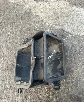 Renault Trafic III (X82) Intercooler air guide/duct channel 687781491R 93452498