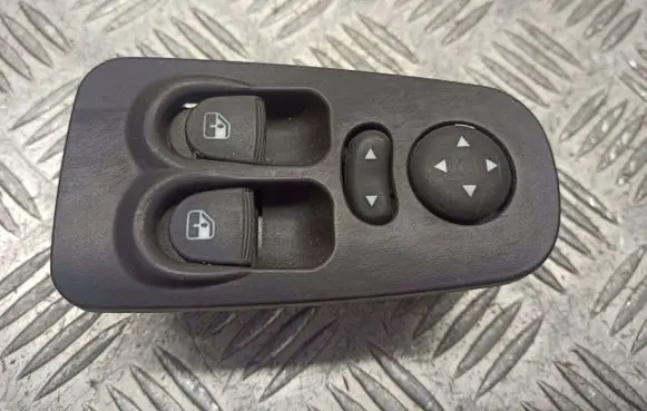 Lancia Ypsilon Front door window switch trim 735433509