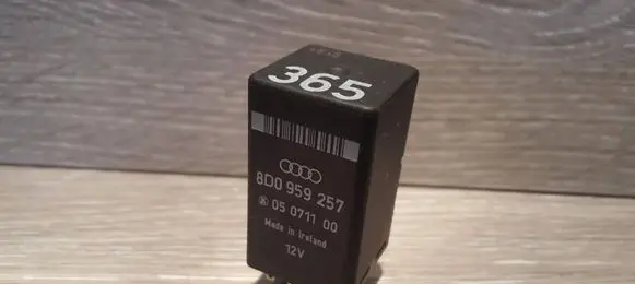 Audi A8 S8 D2 4D Other relay 8D0959257
