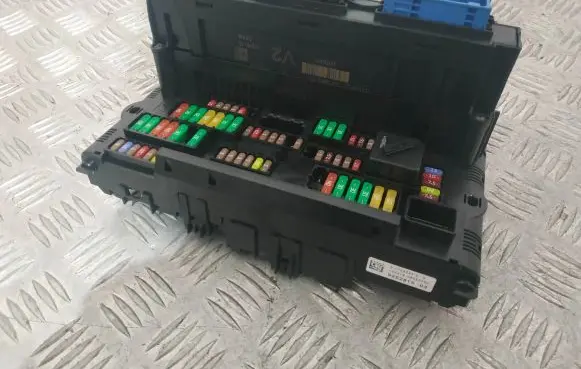 BMW 5 F10 F11 Fuse box set 9252815