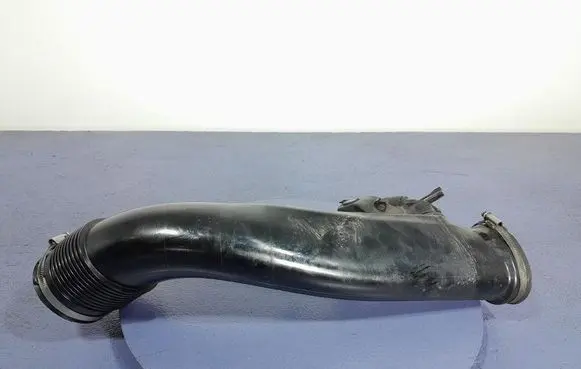 BMW X5 F15 Intake resonator 7605585