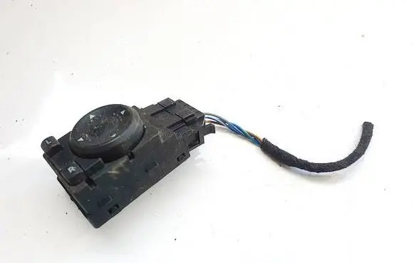 Volkswagen PASSAT B5 Wing mirror switch 3b1819705