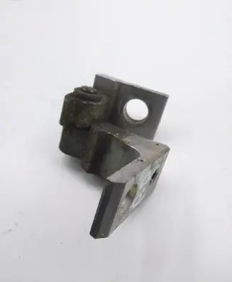 Volkswagen Sharan Front door lower hinge 