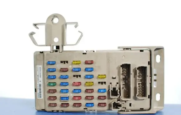 Subaru Tribeca Fuse box set 82201XA06A