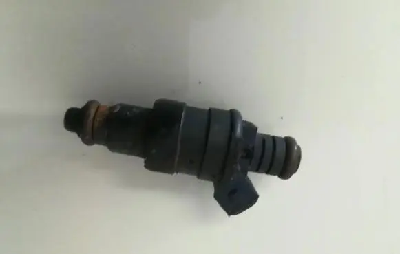 Renault Clio II Fuel injector 866313