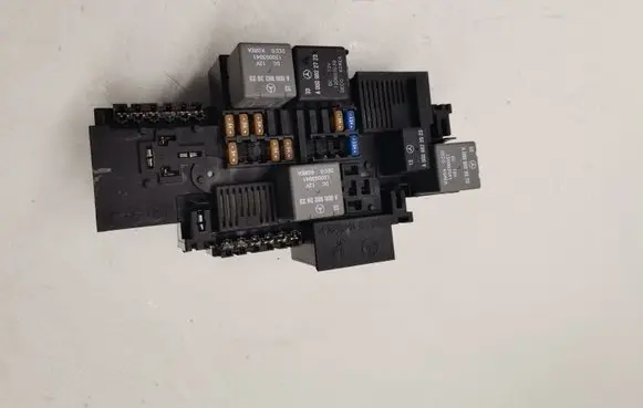 Mercedes-Benz C AMG W205 Fuse module A2229063202