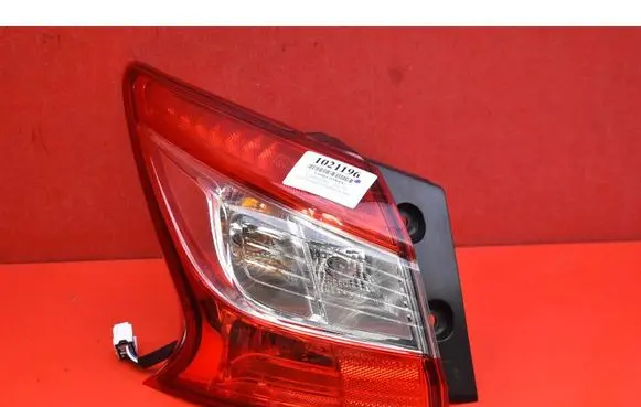 Nissan Pulsar Rear/tail lights 220-18066
