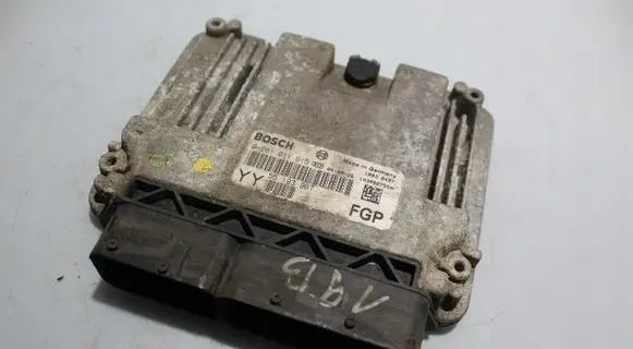 Opel Vectra C Engine control unit/module ECU 0281011915