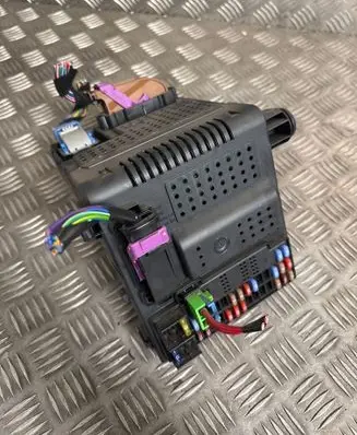 Volvo XC90 Fuse module 31314468 10W435