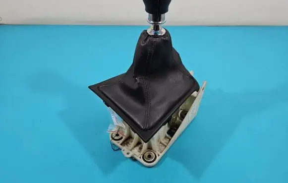 Gear shift cable linkage