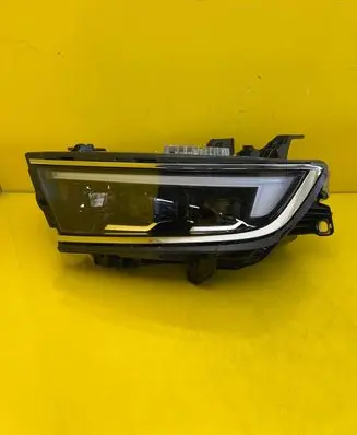 Opel Astra L Headlight/headlamp 9852849880