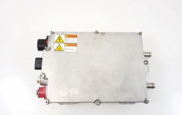 Voltage converter inverter