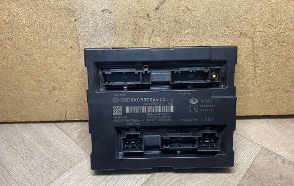 Audi A5 8T 8F Comfort/convenience module 8K0907064CC