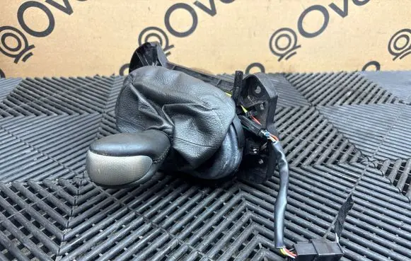 Chevrolet Corvette C6 Gear shifter/selector 8038001004