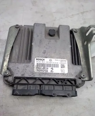 Toyota Yaris Engine control unit/module 896610DC20 0281015386