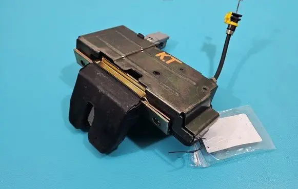 Volvo XC90 Tailgate/trunk/boot lock/catch/latch 30753071 IMPRK1509347