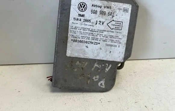 Volkswagen Polo Airbag control unit/module 6Q0909601