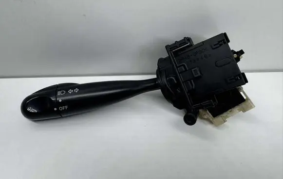 Toyota Yaris Indicator stalk 1736482