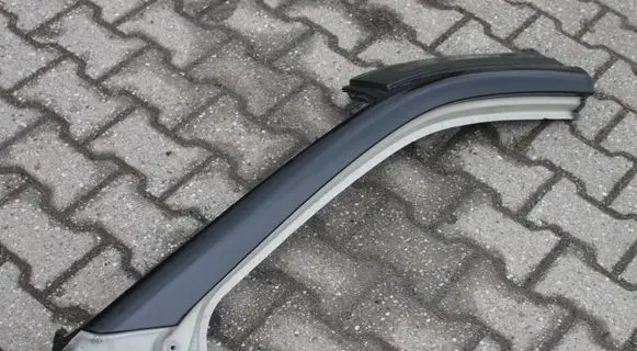 Suzuki Vitara (LY) Roof SLUPEKLEWYVITARA3