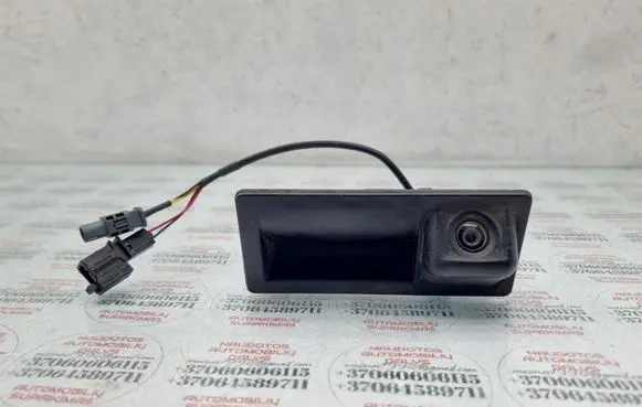 Volkswagen PASSAT B6 Tailgate handle with camera 5N0827566D