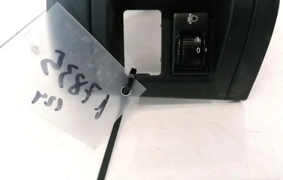 Headlight level height control switch