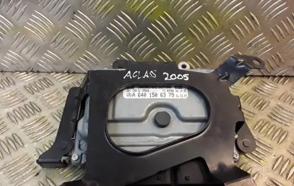 Mercedes-Benz A W169 Engine control unit/module 6401506379
