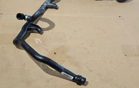 BMW 1 E82 E88 Engine coolant pipe/hose 7599455 7548211