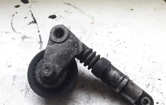 Skoda Superb B5 (3U) Generator/alternator belt tensioner F23470909