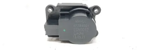 Peugeot 208 Climate control unit KF784001 EGN0012 130521