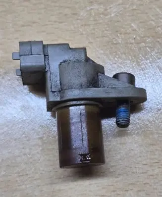 BMW M5 Camshaft position sensor 7834490