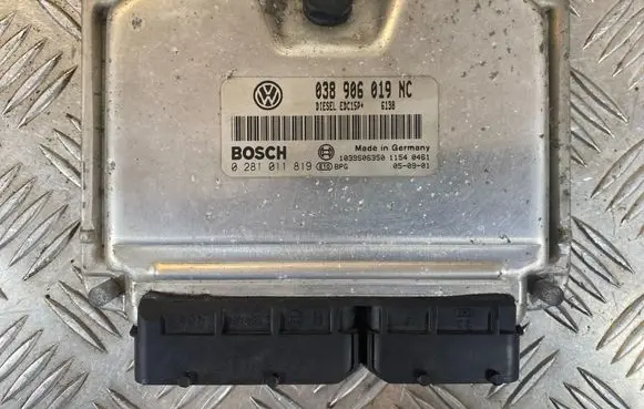 Volkswagen Polo IV 9N3 Engine control unit/module 038906019NC 1039S06350 0281011819