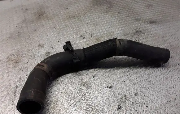 Mitsubishi Lancer X Engine coolant pipe/hose