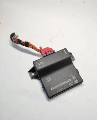Audi A4 S4 B8 8K Gateway control module 8T0907468AB