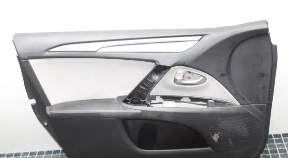 Toyota Avensis T270 Front door card panel trim