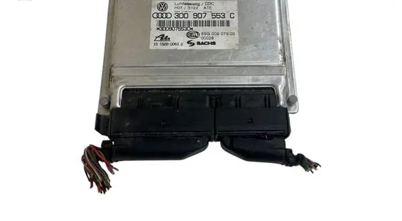 Volkswagen Phaeton Engine control unit/module 3D0907553C 15152800632 5SG00907300