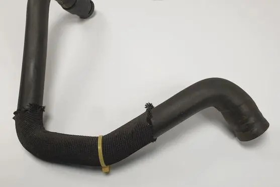 Mercedes-Benz A W169 Engine coolant pipe/hose A1698301696