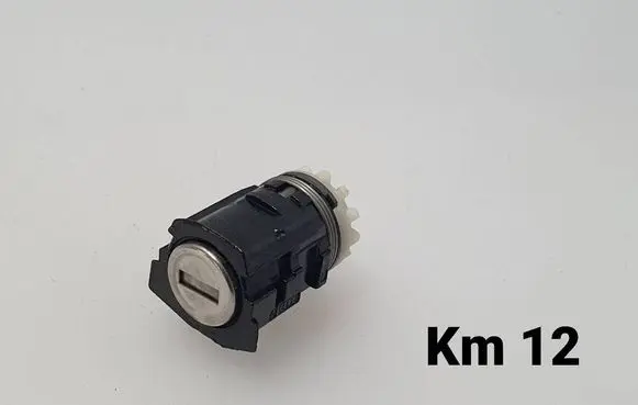 Audi A3 S3 8P Front door lock (next to the handle) 8P1837063A