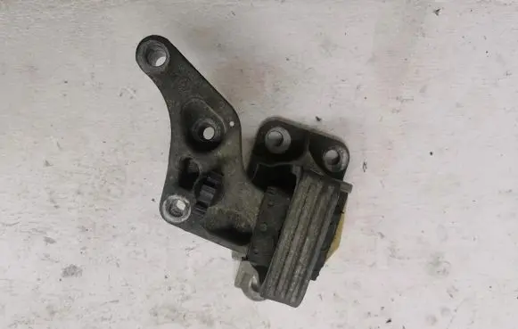 Renault Scenic III - Grand scenic III Engine mount vacuum valve 