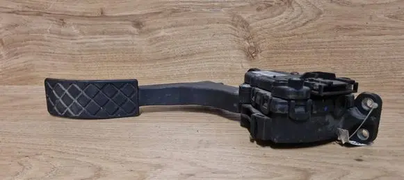 Volkswagen Polo Accelerator throttle pedal 6Q1721503B