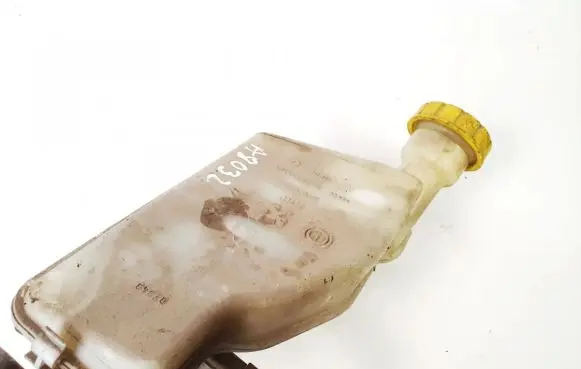 Citroen C3 Brake fluid reservoir 320670938