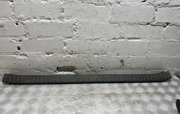 Toyota RAV 4 (XA30) Trunk/boot sill cover protection 5838742050