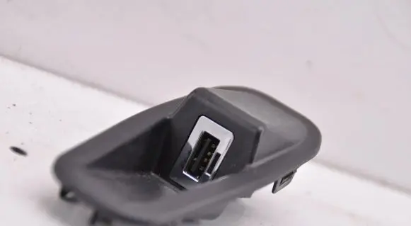 Ford Mondeo MK IV AUX in-socket connector 9S71AO45P40A