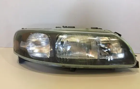 Volvo V70 Headlight/headlamp