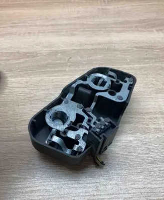 BMW 3 E46 Tail light bulb cover holder 8374808 230570R 32CP