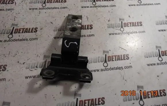 Lexus LS 430 Front door lower hinge 