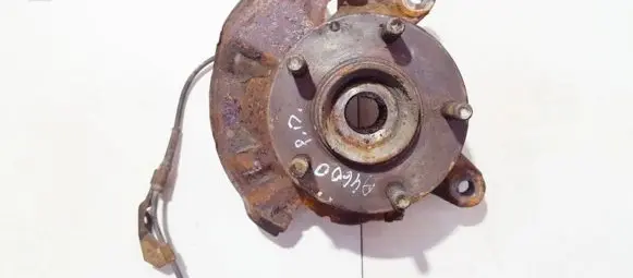 Mazda 626 Front wheel hub